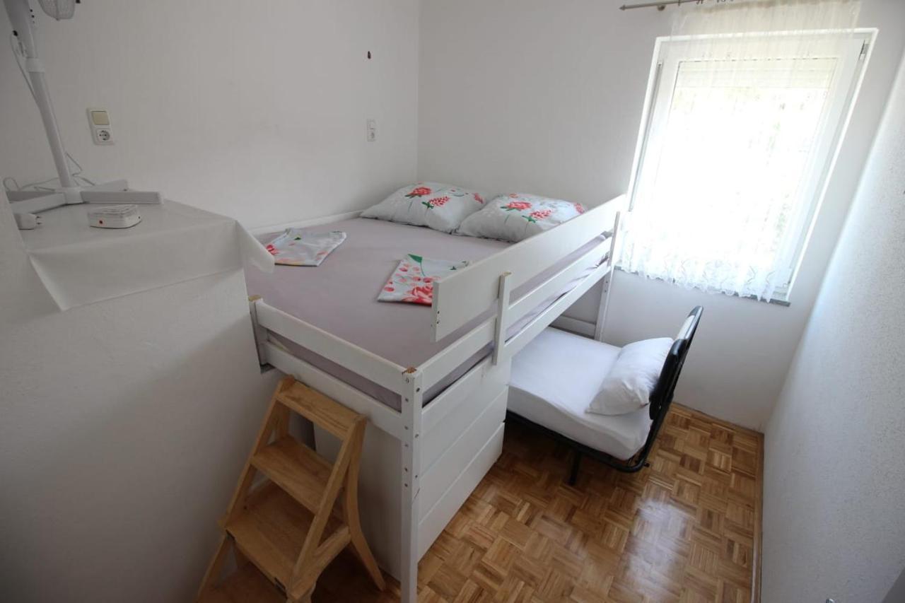Apartmani Kramar Selce Oda fotoğraf