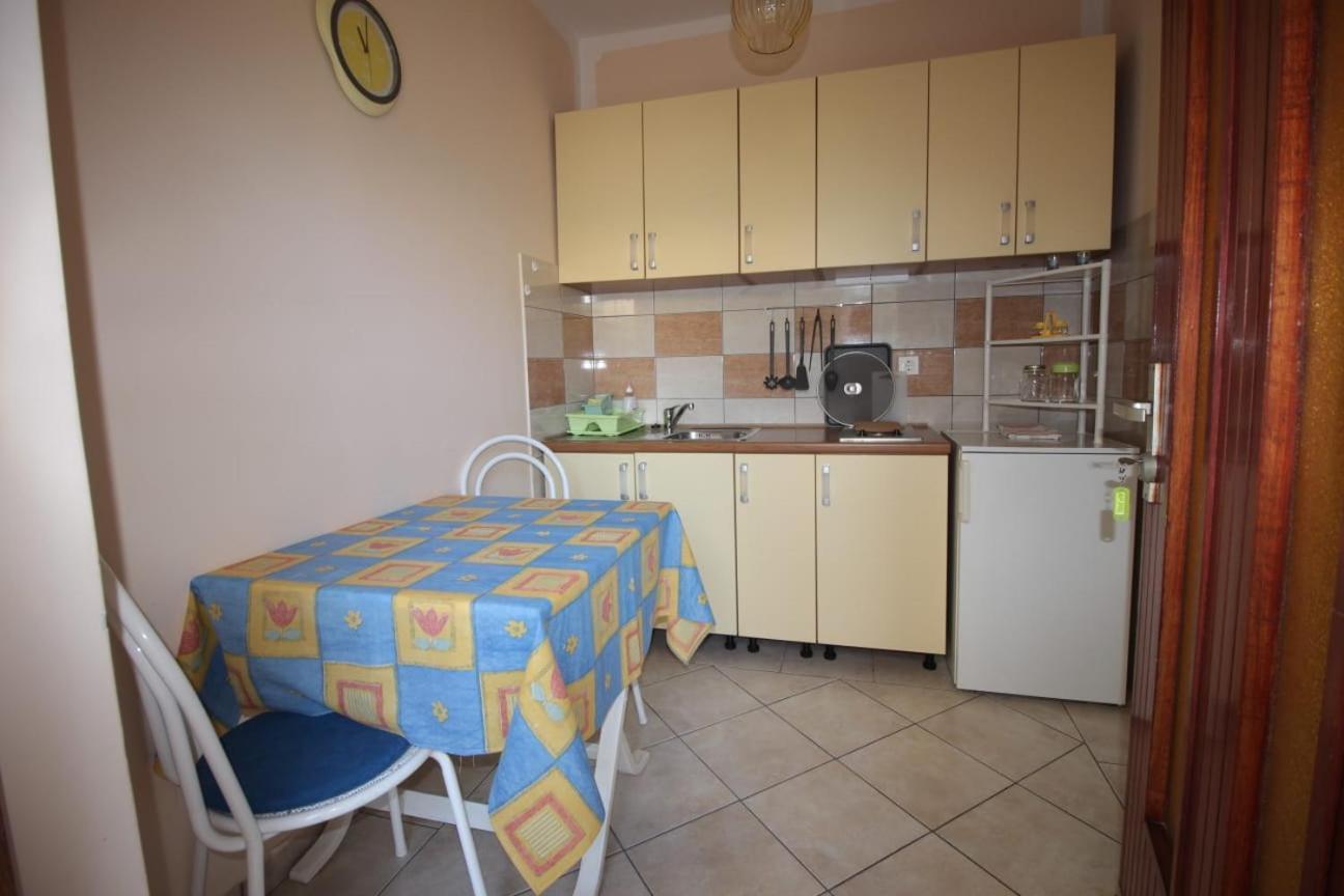 Apartmani Kramar Selce Oda fotoğraf